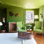 Boutique 4*